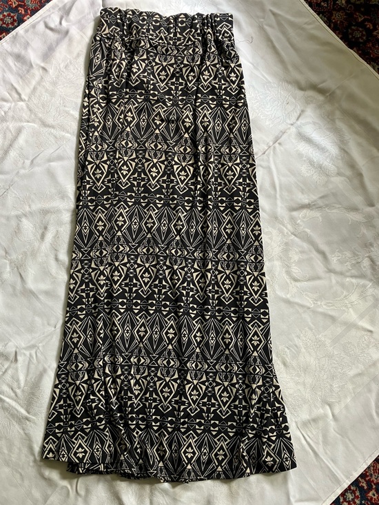 French Laundry Dresses & Skirts - French Laundry Maxi Boho Black and White Skirt